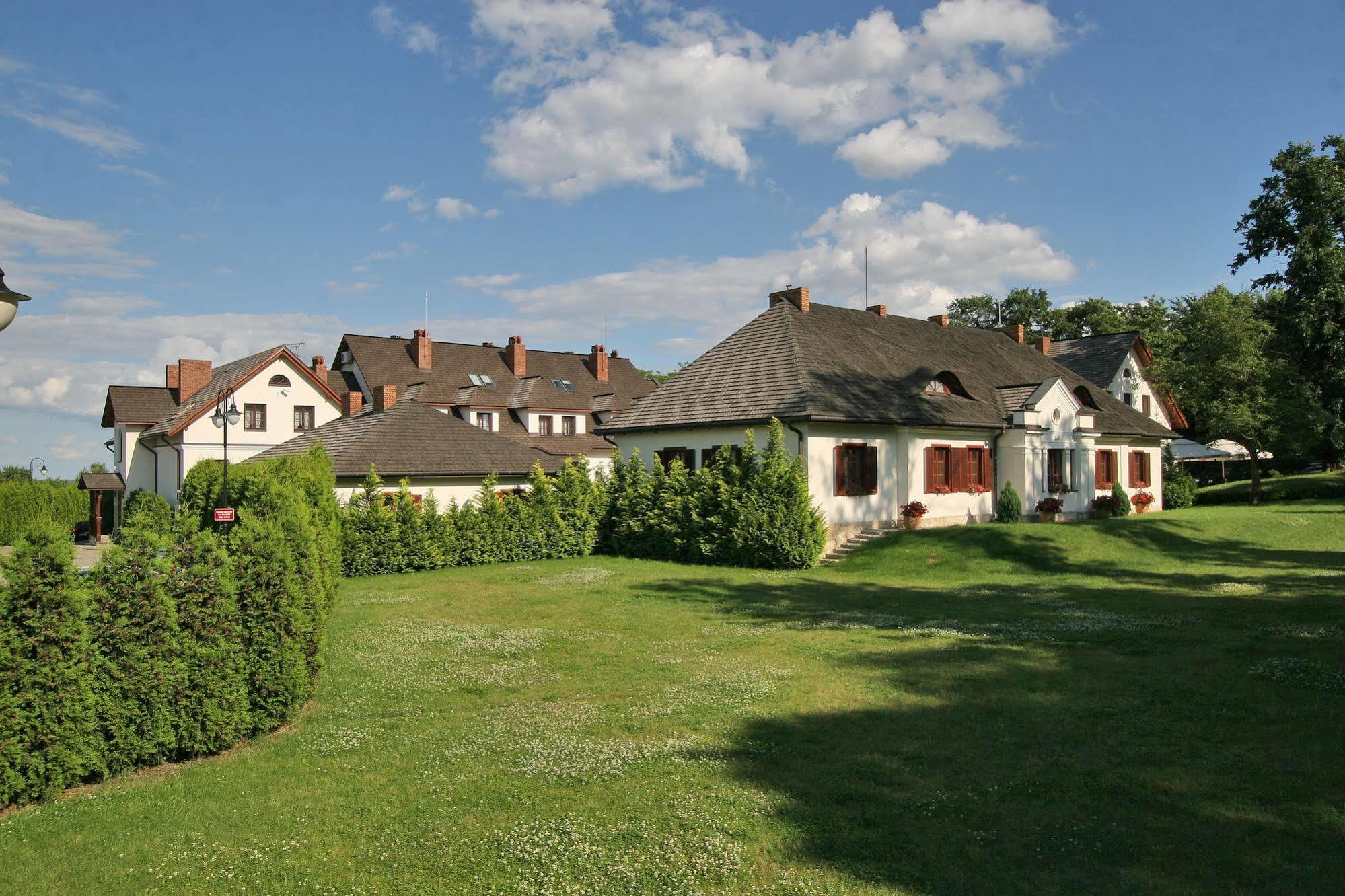 Hotel Sarmata Zespol Dworski Sandomierz Exterior photo